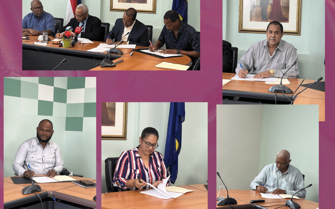 Sindikatonan huntu ku minister di Gobernashon, Planifikashon i Servisio, ta firma e konvenio ku ta regla e traspaso di personal di algun fundashon den e kadena hudisial